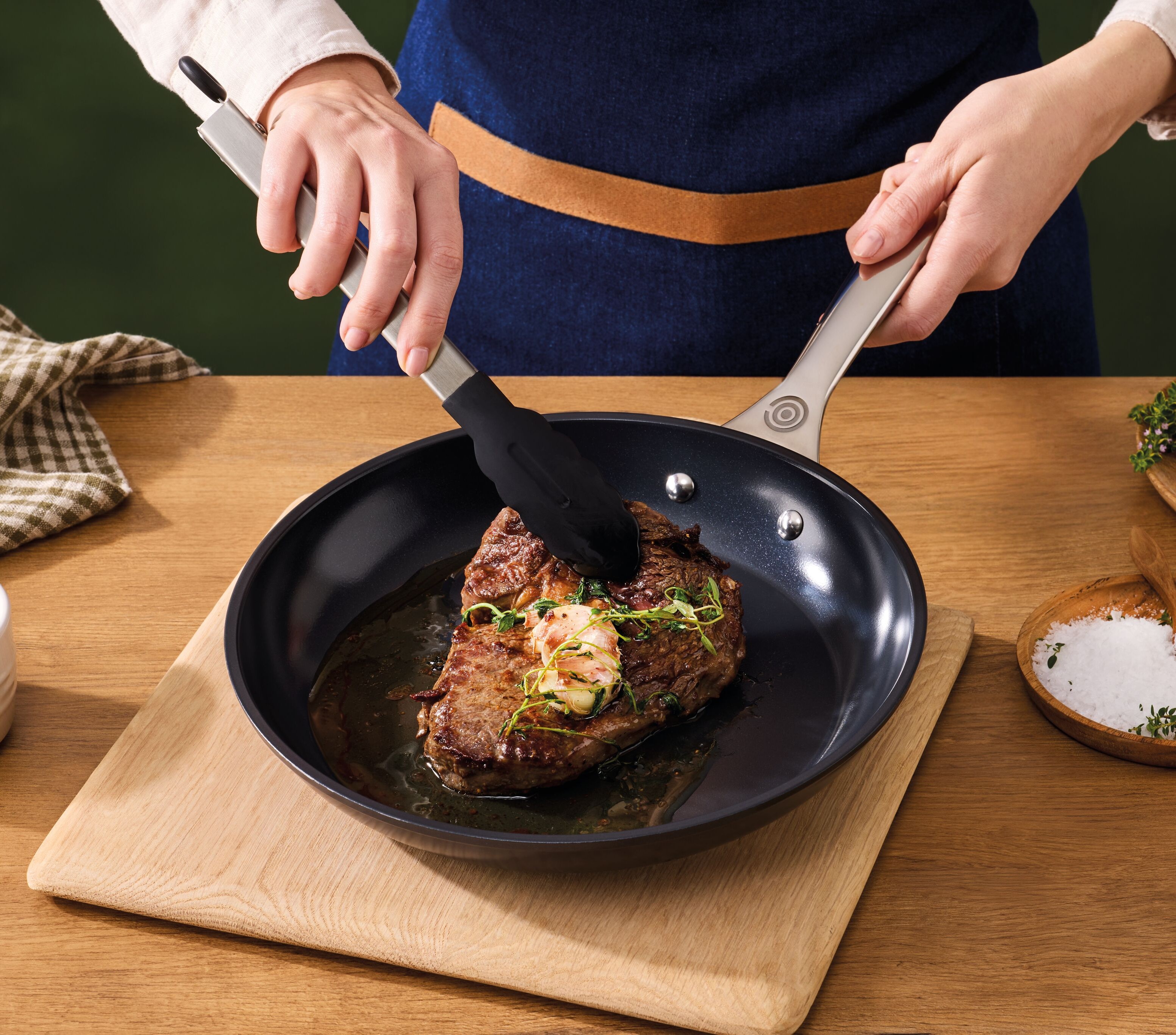 Essential Non-Stick Ceramic Essential Non-Stick Ceramic